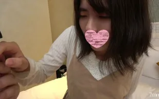 FC2PPV-1181323 最初拍攝的簡單的外觀是內心愛情的女孩未發