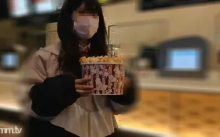 FC2PPV-1613165 身高140cm的天使臉上沾滿了精液
