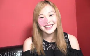 FC2PPV-1114236 初次拍攝的美大胸女大學生香里醬羞澀臉蛋極度受虐狂享受打屁股的樂趣直至滿臉通紅最後被滿滿射入體內