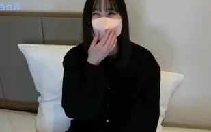 FC2PPV-4863906 身材白皙性感胸部豐滿的素人