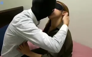 FC2PPV-1009243 出軌美婦人妻佐良邀請外遇準備的陌生棒子讓她微笑迎接在工作間隙享受M先生佐良的身體現場射精和噴灑達到極度滿足