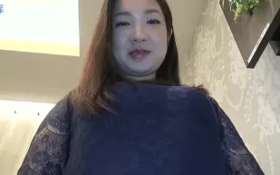 FC2PPV-1025147 同好之人以朋友心態拍攝的自拍第六彈honami