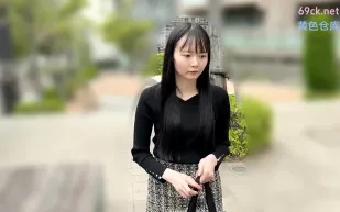 FC2PPV-4868579 首秀瘦長身材的排骨美人雪白肌膚久違的身體被大棒深入到深處高潮不斷痙攣懷孕了不能射裡面無視之在茂密濕潤的陰部內射精