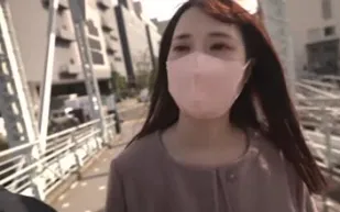 FC2PPV-3246909 強行將內射塞進這個女人的體內