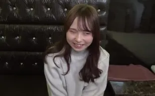 FC2PPV-3255059 容易被說服的害羞女孩