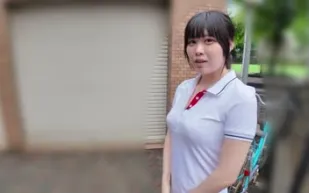 FC2PPV-4717853 田徑社G罩杯學妹賽前展示雪白美艷裸體