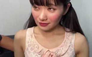 FC2PPV-4548750 反應超可愛的20代女孩無套中出性愛
