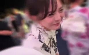 FC2PPV-4719201 浴衣裡的纖細美乳