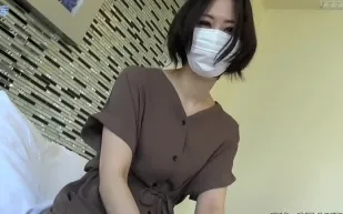 FC2PPV-4860175 高敏蕩婦纖細人妻前後編