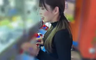 FC2PPV-4722969 用無法停止的活塞深入陰道痙攣多次高潮