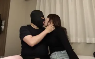 FC2PPV-4690304 可愛系少女被迫穿衣喉交口射內射