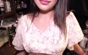 FC2PPV-4539387 經營小吃店經營困難的40歲美女