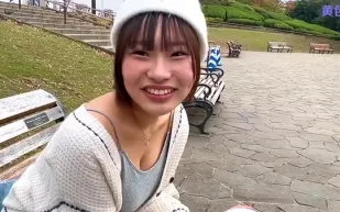 FC2PPV-4925304 處女短髮爆乳女大生遭巨根猛插
