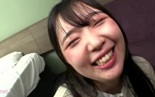 FC2PPV-4915171 處女新人狂舔十八公分射爆不停