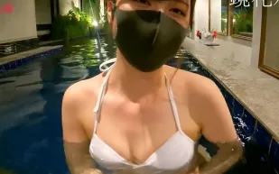 FC2PPV-3069525 純美白泳衣少女首度被擒口爆失守