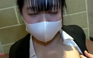 FC2PPV-3185763 罩杯豐滿應屆女大學生制服內射淪
