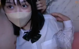 FC2PPV-3942165 純真高中生被撩狂插高潮不止