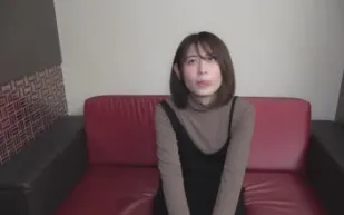 FC2PPV-4531230 和真面目女孩的另一個性愛影片