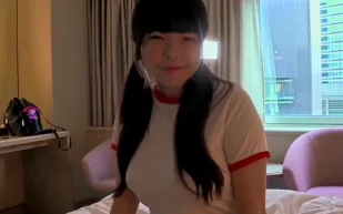 FC2PPV-4966532 十九歲爆汁豐滿美少女遭雙黑棒