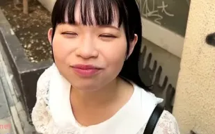 FC2PPV-3175994 純情美少女十八歲首播連綿歡愉