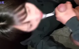 FC2PPV-3367803 純真少女首嘗春情遭精射爆乳震
