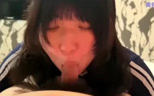 FC2PPV-4962231 十八歲雛女最後純情泳裝誘惑