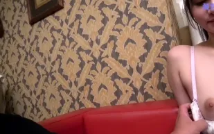 FC2PPV-4960075 六旬老漢對戰羞澀爆乳美眉射爆嗎