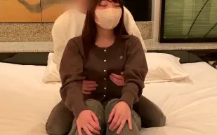 FC2PPV-4718202 甜點師工作間隙被拍淪陷