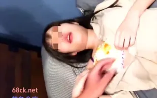 FC2PPV-4760632 散發成熟魅力牙醫小妹遭三人混戰