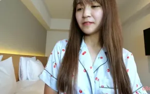 FC2PPV-4143598 睡衣誘惑美少女歡脫初體驗高潮嗎