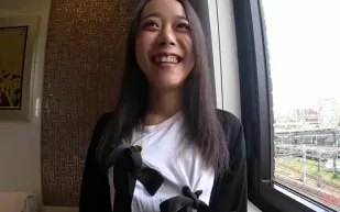 FC2PPV-4559632 淫亂纖細美女自拍共伴淪陷