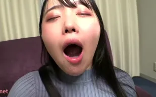 FC2PPV-4940524 杯嫩妹初嘗巨根喉爆六射