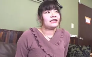 FC2PPV-4520553 享受豐滿肉體石川縣居酒屋打工的女生