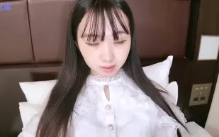 FC2PPV-4712057 黑髮清純剛毛女友被誘拍生