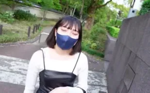 FC2PPV-4484174 因為是剛從鄉下出來的沒有家的第二天