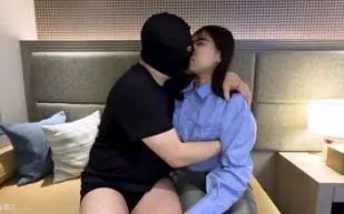 FC2PPV-4692938 雖然對性一無所知但因為實在需要錢而出演