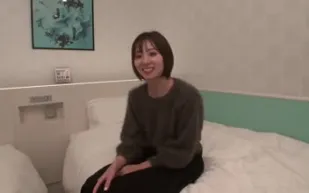 FC2PPV-4480369 美女人妻實在受不了和老公的無性關係