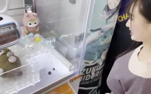 FC2PPV-4699874 G奶小妹在20歲的約會中無法忍耐馬上就被肏壞了