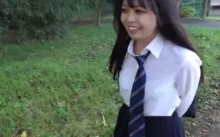 FC2PPV-4065837 危險年齡的清純可愛F杯萌可愛少女