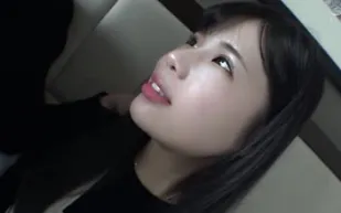 FC2PPV-4697598 她巨大的乳房會隨著她的快樂而扭動