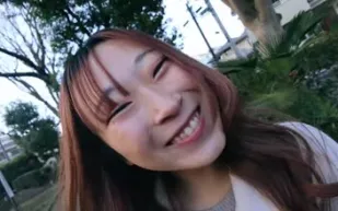 FC2PPV-4267619 她身材高挑苗條聲音可愛天真無邪