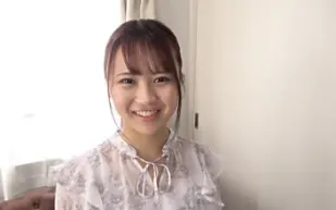 FC2PPV-3982659 如同小動物般可愛的外表