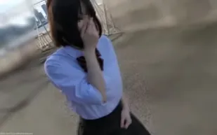 FC2PPV-4070093 在與初次見面的男人約會觀光時她將玩具塞進小穴
