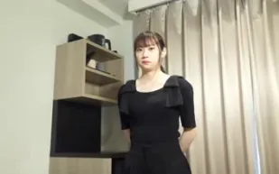 FC2PPV-3864120 透明感十足的愛笑少女