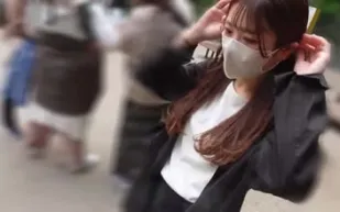 FC2PPV-3610539 在育幼院打工的可愛女孩