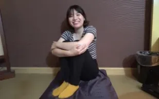 FC2PPV-3288174 一個有著青春容顏的女孩