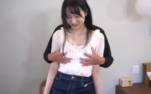 FC2PPV-3312576 13苗條美女第一次約炮