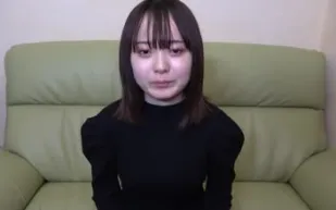 FC2PPV-3376374 把希望成為偶像的女孩子稱為面談h