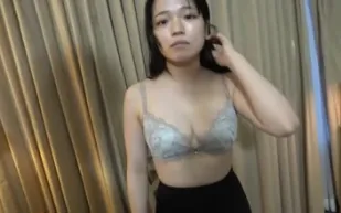 FC2PPV-3237781 春季新生向世界介紹一位日本妖精