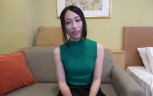FC2PPV-3156838 白皙高挑苗條的女孩